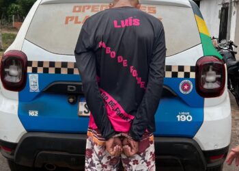 PM captura suspeito e retira drogas de circulação em José de Freitas