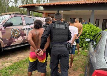 Suspeito com tornozeleira é preso em Cristalândia; arma e drogas apreendidas