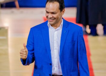 Procissão do Bom Jesus dos Passos reúne multidão em Oeiras