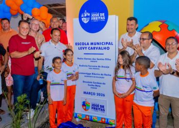 Prefeito Pedro Gomes inaugura mais uma escola em José de Freitas