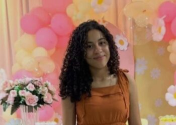 Neta de João Araújo, Maria Ester completa 14 anos e recebe homenagens