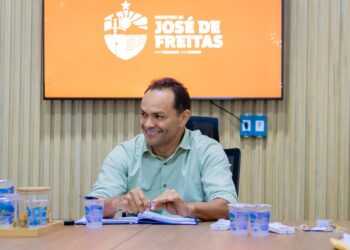 Prefeito cancela festa de aniversário de José de Freitas e dobra distribuição de alimentos na Semana Santa