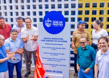 Prefeito Pedro Gomes inaugura 2 escolas na zona rural de José de Freitas