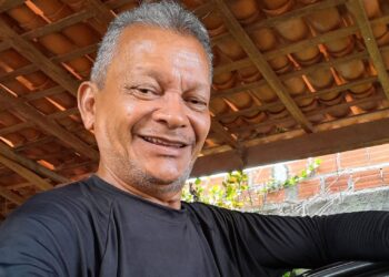Cantor Ramozil desmente fake news sobre suposta morte e afirma que está vivo